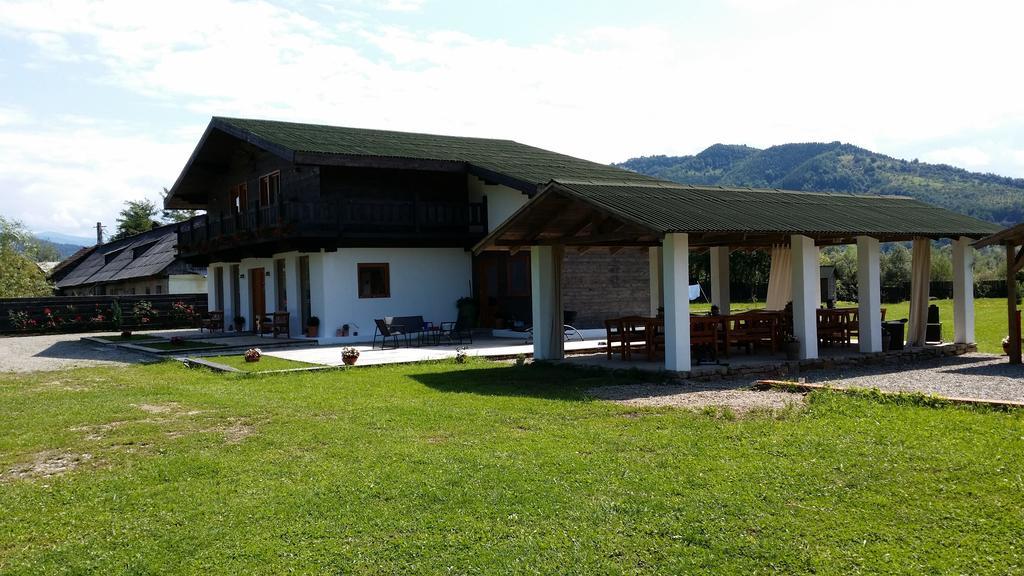 Landhaus Bed&Breakfast Viseu de Sus Luaran gambar